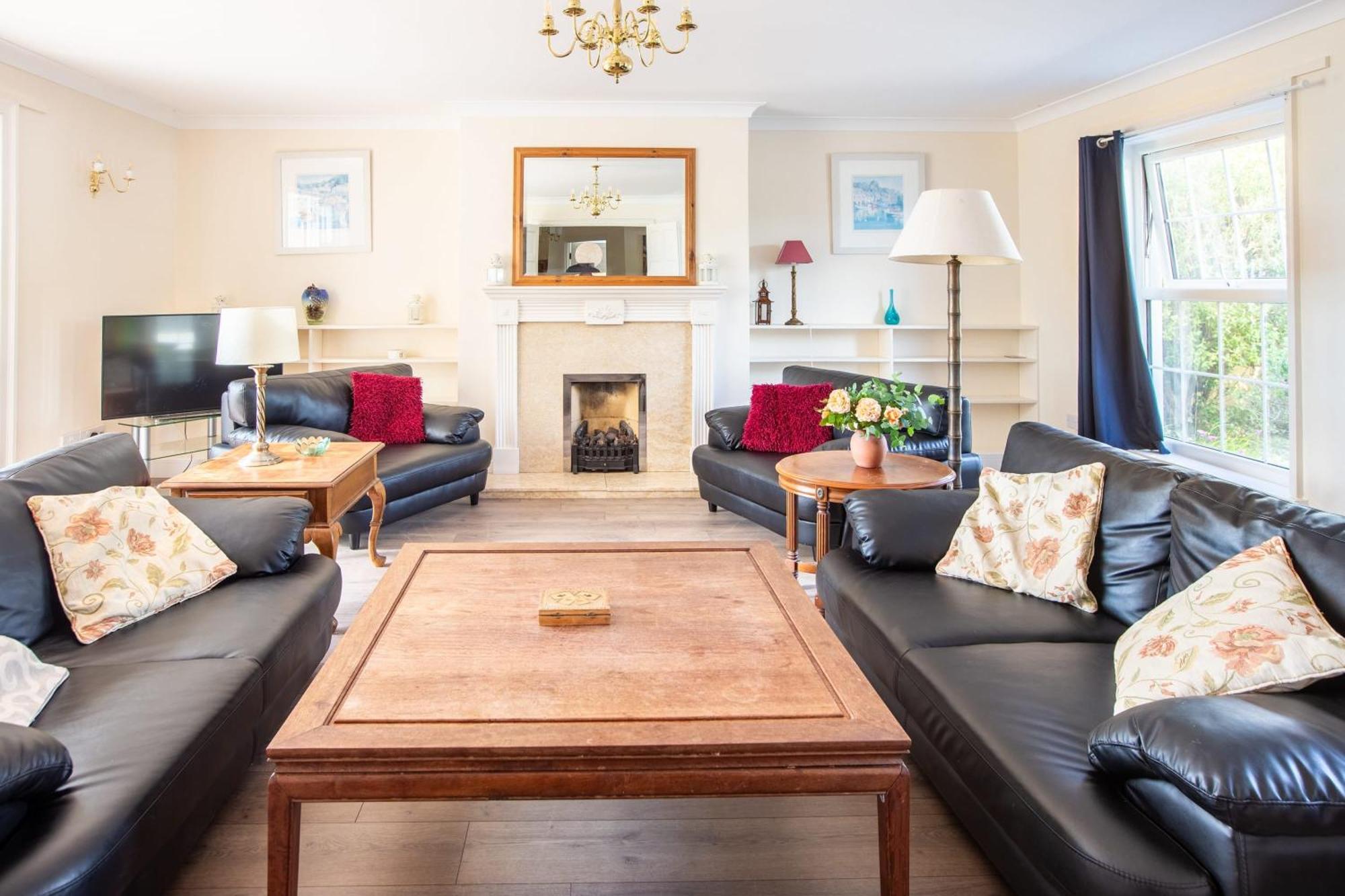 Stunning 6 Bedroom Cottage Near Cornish Coast بود المظهر الخارجي الصورة