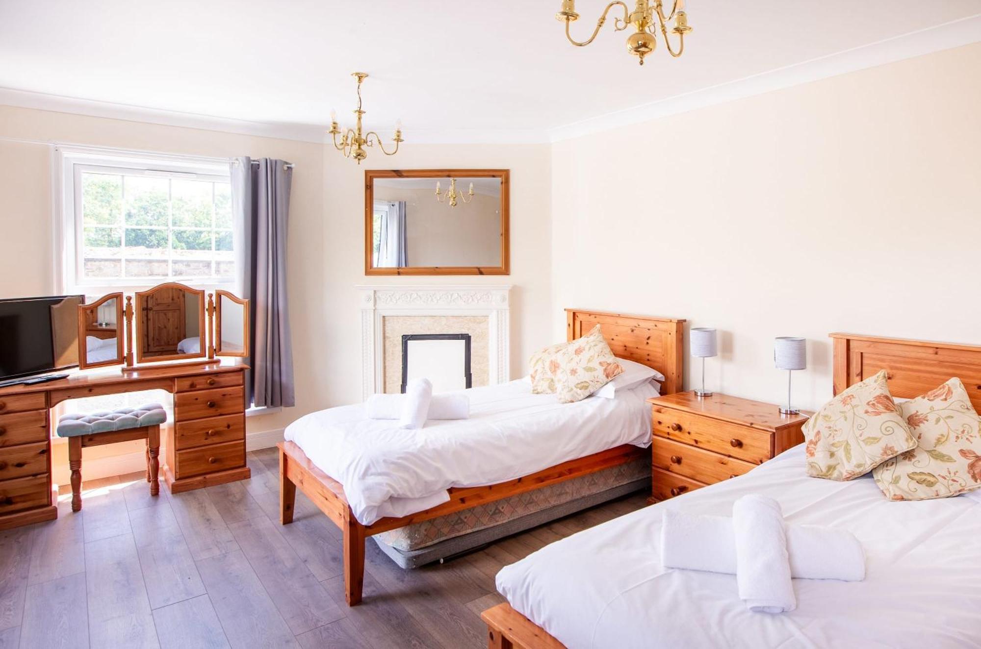 Stunning 6 Bedroom Cottage Near Cornish Coast بود المظهر الخارجي الصورة
